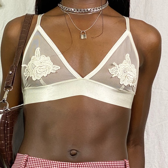 WHITE FLOWER BRALETTE - Picture 2 of 4